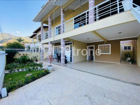Imagem Casa com 3 Quartos à Venda, 340 m² em Calheiros - Governador Celso Ramos Imagem Casa com 3 Quartos à Venda, 340 m² em Calheiros - Governador Celso Ramos