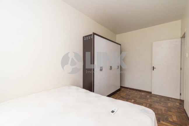 Imagem Apartamento com 2 Quartos à Venda, 70 m² em Moinhos De Vento - Porto Alegre