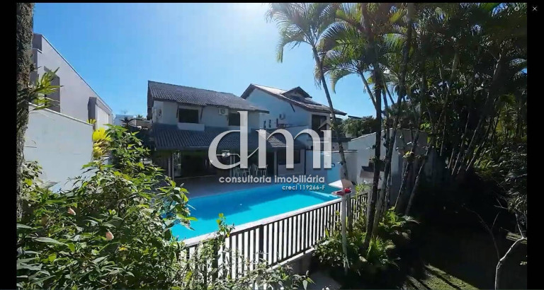 Imagem Casa com 5 Quartos à Venda, em Riviera - Bertioga Imagem Casa com 5 Quartos à Venda, em Riviera - Bertioga
