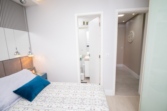 Imagem Apartamento com 3 Quartos à Venda, 67 m² em Humaitá - Porto Alegre