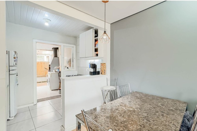 Imagem Casa com 2 Quartos à Venda, 55 m² em Restinga - Porto Alegre Imagem Casa com 2 Quartos à Venda, 55 m² em Restinga - Porto Alegre