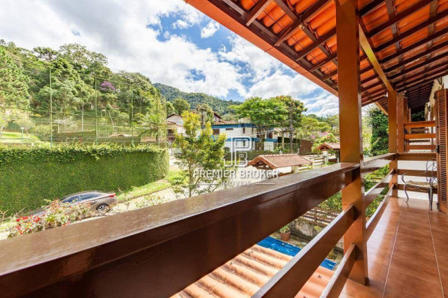 Imagem Casa com 4 Quartos à Venda, 174 m² em Alto - Teresópolis Imagem Casa com 4 Quartos à Venda, 174 m² em Alto - Teresópolis