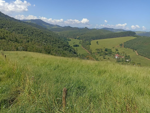 Chácara com 4 Quartos à Venda, 200 m² em Centro - Paraibuna