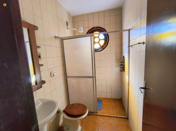 Imagem Casa com 6 Quartos à Venda, 280 m² em Trindade - Florianópolis Imagem Casa com 6 Quartos à Venda, 280 m² em Trindade - Florianópolis