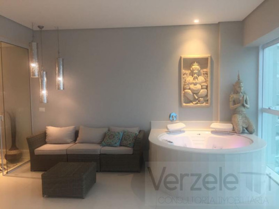 Imagem Apartamento com 3 Quartos para Alugar, 182 m² em Centro - Balneário Camboriú