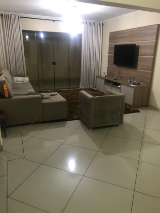 Sobrado com 3 Quartos à Venda,  em Parque Residencial Versailles - Sumaré