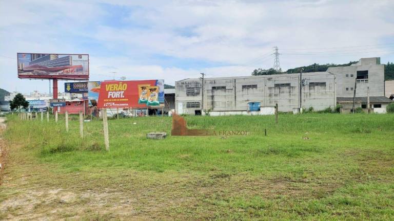 Imagem Terreno à Venda, 3.200 m² em Canhanduba - Itajaí Imagem Terreno à Venda, 3.200 m² em Canhanduba - Itajaí