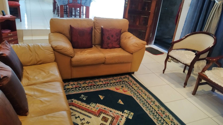 Imagem Casa com 5 Quartos à Venda, em Eldorado - Diadema Imagem Casa com 5 Quartos à Venda, em Eldorado - Diadema