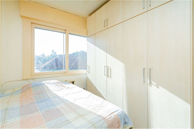 Imagem Imóvel com 2 Quartos à Venda, em Menino Deus - Porto Alegre Imagem Imóvel com 2 Quartos à Venda, em Menino Deus - Porto Alegre