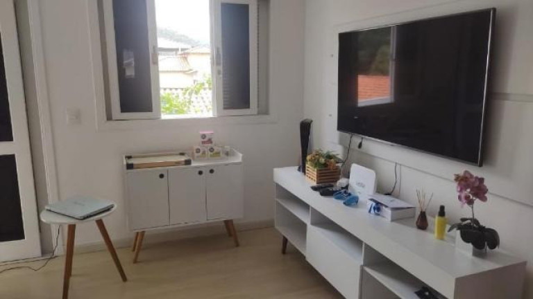 Imagem Casa com 4 Quartos à Venda, 360 m² em Piratininga - Niterói Imagem Casa com 4 Quartos à Venda, 360 m² em Piratininga - Niterói