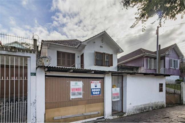 Imagem Casa com 5 Quartos à Venda, em Jardim Do Salso - Porto Alegre Imagem Casa com 5 Quartos à Venda, em Jardim Do Salso - Porto Alegre
