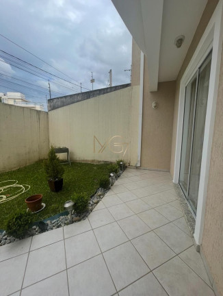 Imagem Sobrado com 3 Quartos à Venda, 202 m² em Jardim Das Américas - Curitiba Imagem Sobrado com 3 Quartos à Venda, 202 m² em Jardim Das Américas - Curitiba