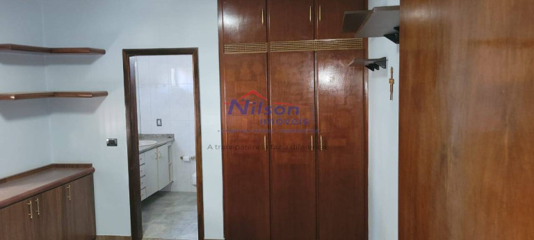 Imagem Casa com 3 Quartos à Venda, 380 m² em Vila Galvão - Guarulhos