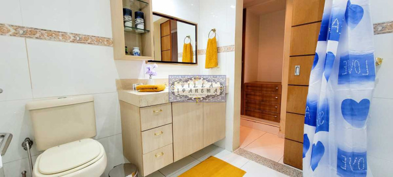 Imagem Apartamento com 3 Quartos à Venda, 190 m² em Copacabana - Rio De Janeiro Imagem Apartamento com 3 Quartos à Venda, 190 m² em Copacabana - Rio De Janeiro