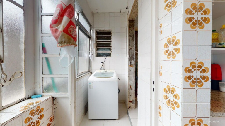 Imagem Imóvel com 3 Quartos à Venda, 80 m² em Petrópolis - Porto Alegre Imagem Imóvel com 3 Quartos à Venda, 80 m² em Petrópolis - Porto Alegre