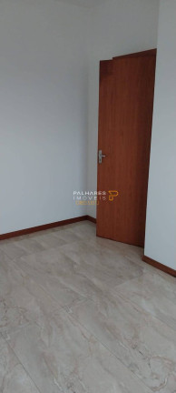 Imagem Apartamento com 2 Quartos à Venda, 62 m² em Iririú - Joinville
