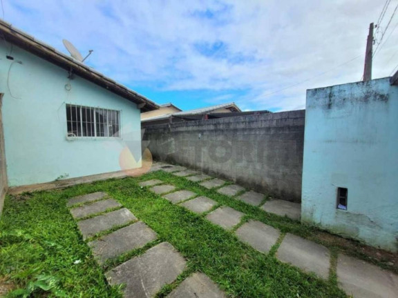 Imagem Casa com 2 Quartos à Venda, 57 m² Imagem Casa com 2 Quartos à Venda, 57 m²