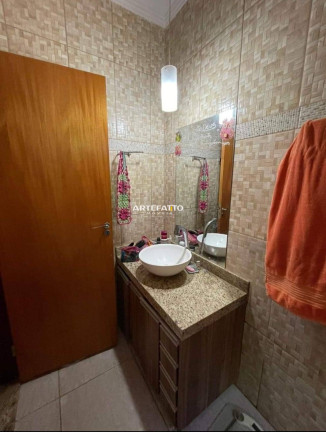 Imagem Casa com 3 Quartos à Venda, 450 m² Imagem Casa com 3 Quartos à Venda, 450 m²