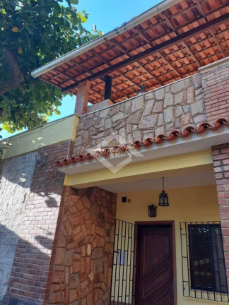 Imagem Casa com 3 Quartos à Venda, 173 m² em Fonseca - Niterói Imagem Casa com 3 Quartos à Venda, 173 m² em Fonseca - Niterói