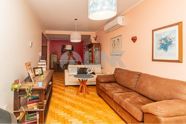 Imagem Apartamento com 3 Quartos à Venda, 124 m² em Moinhos De Vento - Porto Alegre