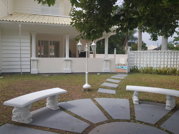 Imagem Casa com 4 Quartos à Venda, 226 m² em Jurerê Internacional - Florianópolis Imagem Casa com 4 Quartos à Venda, 226 m² em Jurerê Internacional - Florianópolis