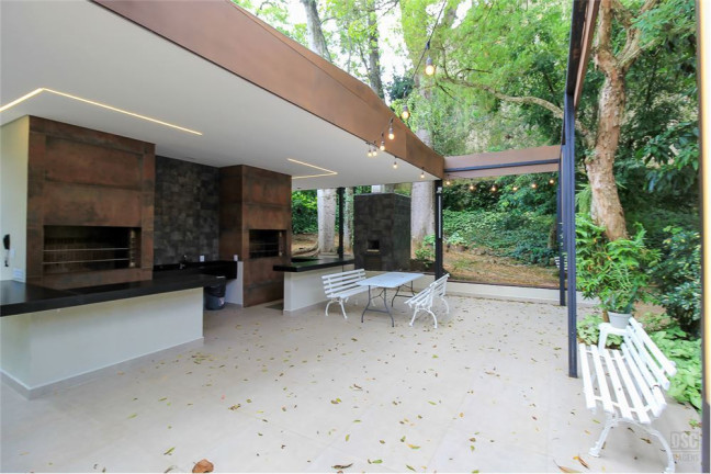 Imagem Imóvel com 3 Quartos à Venda, em Boa Vista - Porto Alegre Imagem Imóvel com 3 Quartos à Venda, em Boa Vista - Porto Alegre