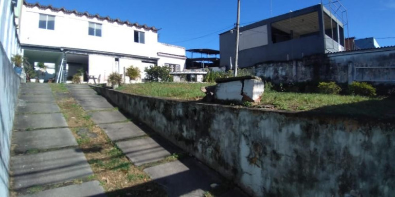 Imagem Imóvel com 3 Quartos à Venda, 316 m² em Campo Grande - Rio De Janeiro Imagem Imóvel com 3 Quartos à Venda, 316 m² em Campo Grande - Rio De Janeiro