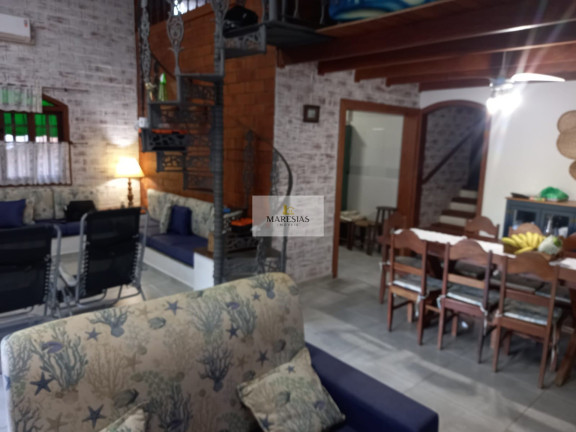 Imagem Casa com 5 Quartos à Venda, 250 m² em Barequeçaba - São Sebastião Imagem Casa com 5 Quartos à Venda, 250 m² em Barequeçaba - São Sebastião