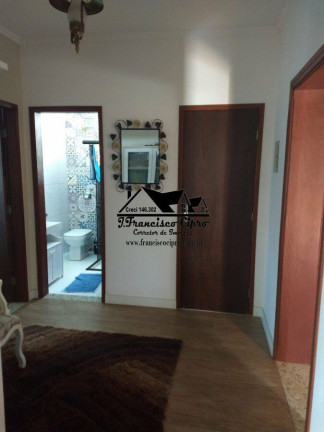Imagem Casa com 3 Quartos à Venda, 750 m² em Condomínio Jardim Panorama - Guaratinguetá Imagem Casa com 3 Quartos à Venda, 750 m² em Condomínio Jardim Panorama - Guaratinguetá