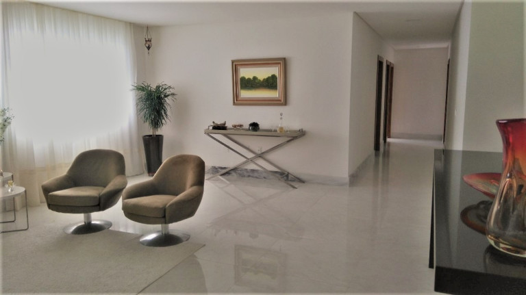 Imagem Imóvel com 3 Quartos à Venda, 2.000 m²