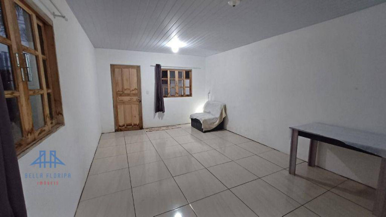Imagem Casa com 2 Quartos à Venda, 42 m² em São João Do Rio Vermelho - Florianópolis