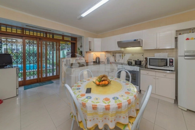 Imagem Casa com 3 Quartos à Venda, 350 m² em Boa Vista - Porto Alegre Imagem Casa com 3 Quartos à Venda, 350 m² em Boa Vista - Porto Alegre
