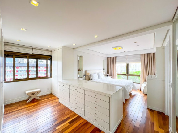 Imagem Apartamento com 3 Quartos à Venda, 177 m² em Moinhos De Vento - Porto Alegre
