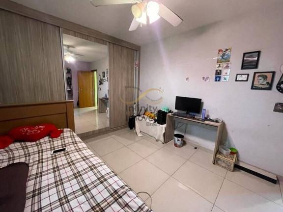 Imagem Casa com 4 Quartos à Venda, 210 m² em Santa Terezinha - Belo Horizonte