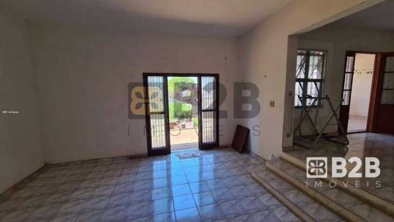 Imagem Casa com 3 Quartos à Venda, 300 m² em Jardim Estoril Iv - Bauru Imagem Casa com 3 Quartos à Venda, 300 m² em Jardim Estoril Iv - Bauru
