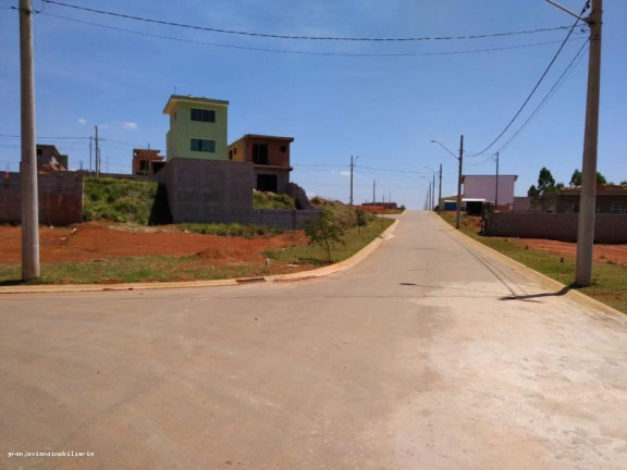 Imagem Terreno à Venda, 150 m² em Jardim Vitoria - Cotia Imagem Terreno à Venda, 150 m² em Jardim Vitoria - Cotia