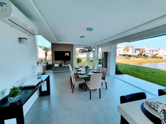Imagem Casa de Condomínio com 5 Quartos à Venda, 370 m² em Centro - Xangri-la