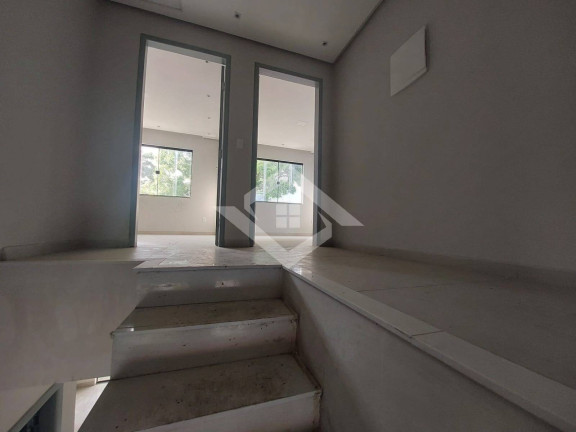 Imagem Casa de Condomínio com 3 Quartos à Venda, 130 m² em Guaratiba - Rio De Janeiro Imagem Casa de Condomínio com 3 Quartos à Venda, 130 m² em Guaratiba - Rio De Janeiro