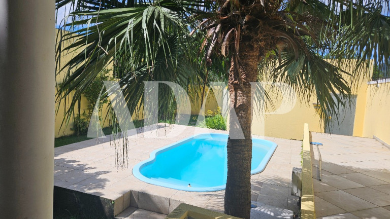 Imagem Casa com 3 Quartos à Venda, 400 m² em Vargem Grande - Rio De Janeiro