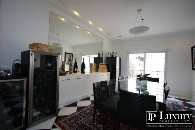 Imagem Apartamento com 2 Quartos à Venda, 280 m² em Vila Nova Conceição - São Paulo