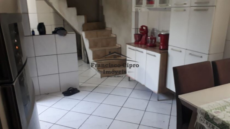 Imagem Kitnet com 10 Quartos à Venda, 56 m² em Jardim Do Vale - Guaratinguetá Imagem Kitnet com 10 Quartos à Venda, 56 m² em Jardim Do Vale - Guaratinguetá