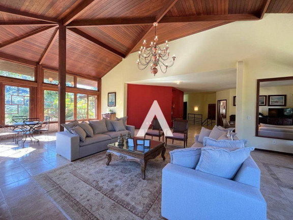 Imagem Casa com 4 Quartos à Venda ou Locação, 700 m² em Albuquerque - Teresópolis Imagem Casa com 4 Quartos à Venda ou Locação, 700 m² em Albuquerque - Teresópolis