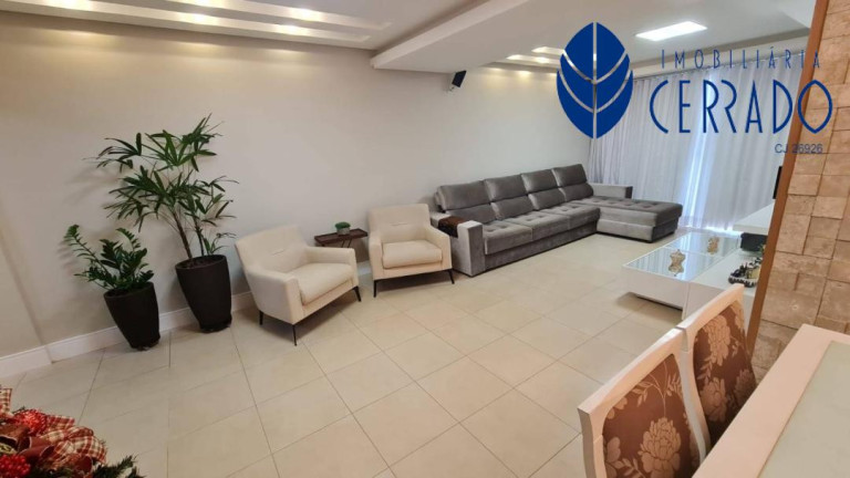 Imagem Apartamento com 3 Quartos à Venda, 135 m² em Maracanã - Anápolis Imagem Apartamento com 3 Quartos à Venda, 135 m² em Maracanã - Anápolis