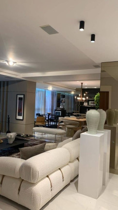 Imagem Apartamento com 3 Quartos à Venda, 186 m² em Barra Sul - Balneário Camboriú Imagem Apartamento com 3 Quartos à Venda, 186 m² em Barra Sul - Balneário Camboriú