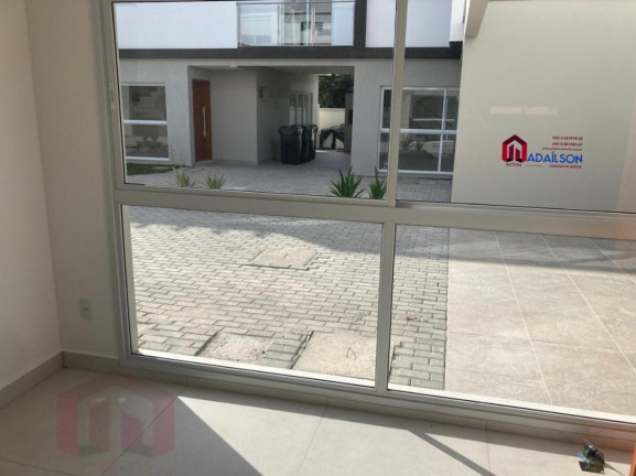 Imagem Imóvel com 2 Quartos à Venda, 132 m²