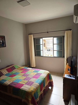 Imagem Casa com 2 Quartos à Venda, 168 m² em Santana - Pindamonhangaba Imagem Casa com 2 Quartos à Venda, 168 m² em Santana - Pindamonhangaba