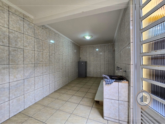 Imagem Casa com 4 Quartos à Venda, 180 m² em Guarulhos Imagem Casa com 4 Quartos à Venda, 180 m² em Guarulhos