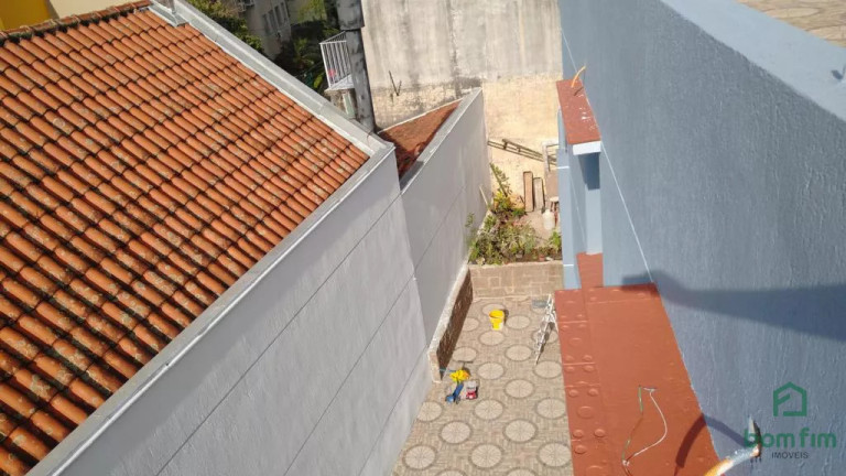 Imagem Casa com 4 Quartos à Venda, 180 m² em Centro Histórico - Porto Alegre Imagem Casa com 4 Quartos à Venda, 180 m² em Centro Histórico - Porto Alegre