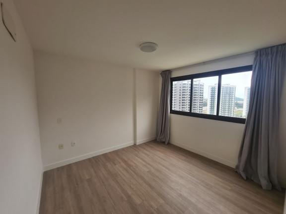 Imagem Imóvel com 4 Quartos à Venda, 124 m² em Barra Da Tijuca - Rio De Janeiro Imagem Imóvel com 4 Quartos à Venda, 124 m² em Barra Da Tijuca - Rio De Janeiro