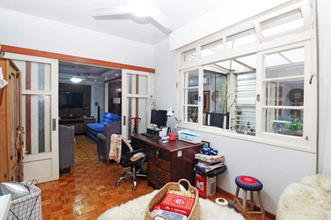 Imagem Apartamento com 3 Quartos à Venda, 121 m² em Petrópolis - Porto Alegre Imagem Apartamento com 3 Quartos à Venda, 121 m² em Petrópolis - Porto Alegre